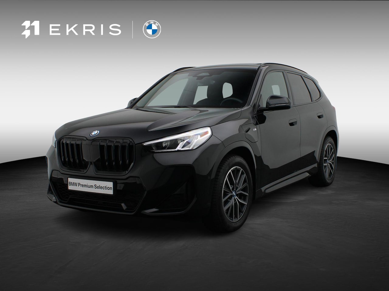 BMW X1 - xDrive25e M Sportpakket | Travel Pack | Stuurwielrand Verwarmd | Achteruitrijcamera | Pano - AutoWereld.nl