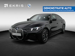 BMW i4 - eDrive35 M Sportpakket |	M Sport Edition | Innovation Pack | Comfort Pack | Stuurwielrand