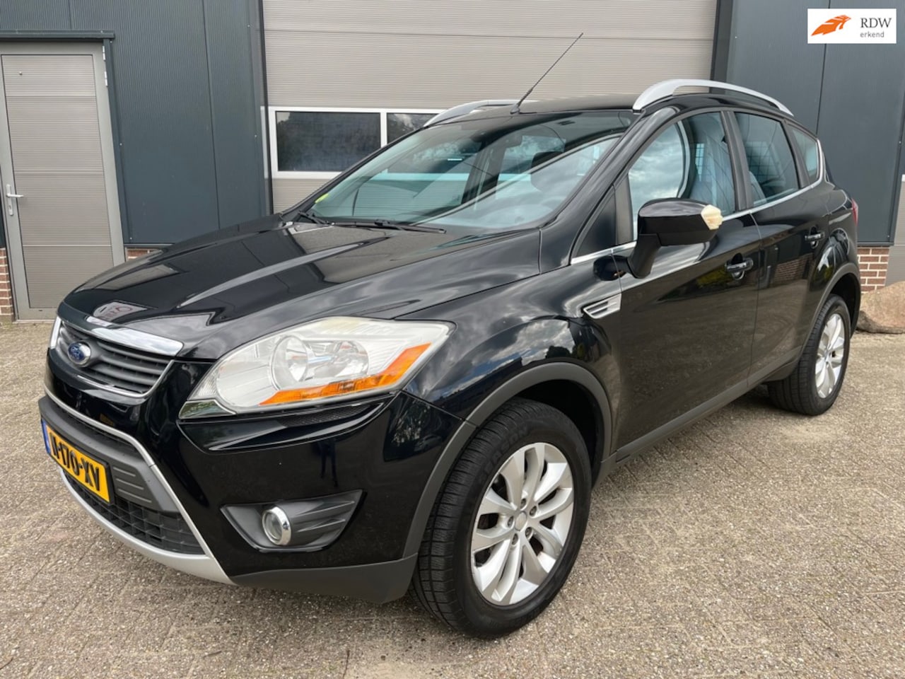 Ford Kuga - 2.5 20V Titanium 200PK-Trekhaak-Clima-Cruise Control-LM! - AutoWereld.nl