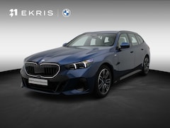 BMW 5-serie Touring - 530e M Sportpakket Pro | Driving Assist Plus | Harman-Kardon | 19" | Lentevoordeel