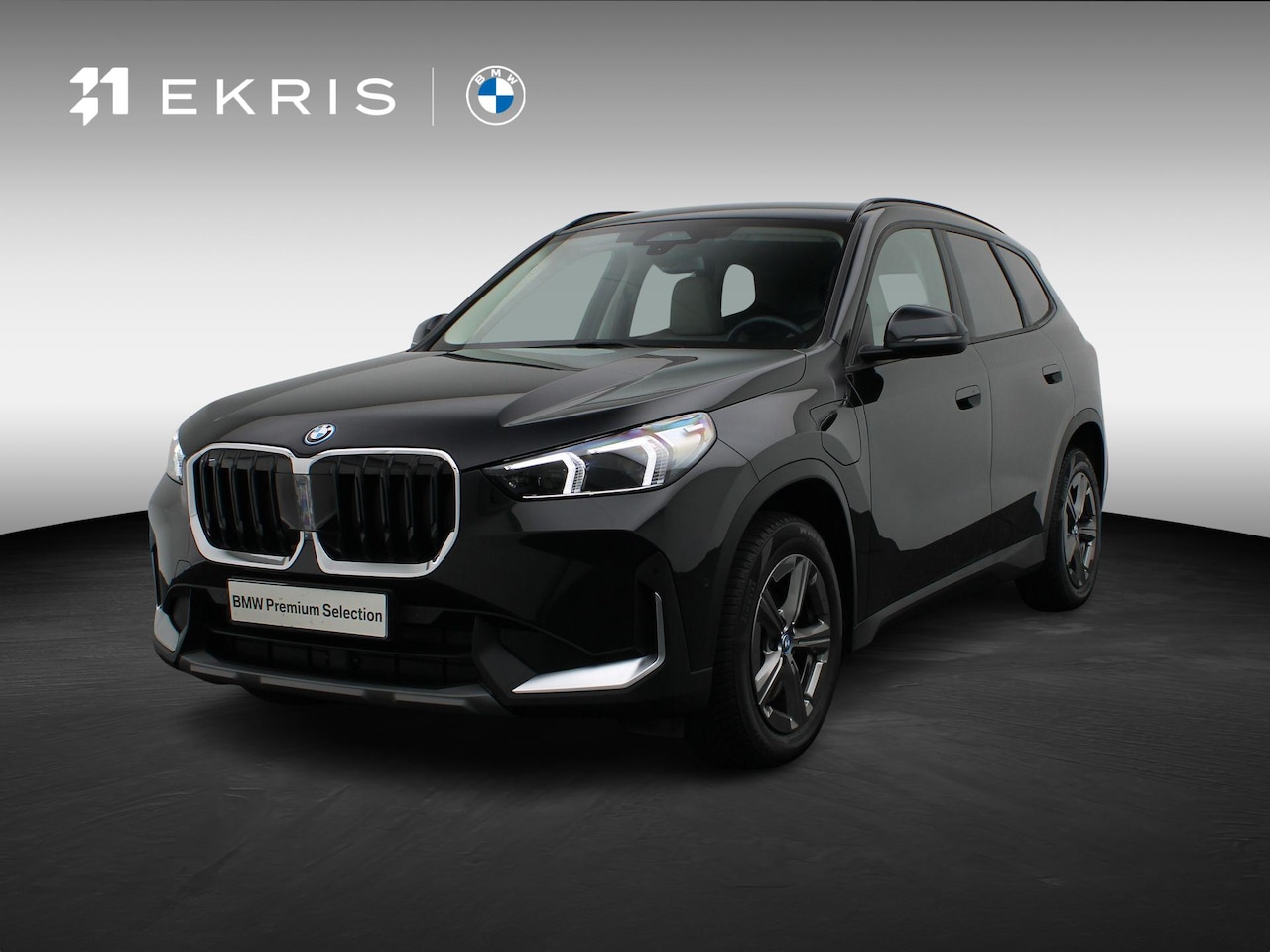 BMW X1 - xDrive30e Widescreen Display | Comfort Access | Grootlichtassistent | Parkeercamera | 17" - AutoWereld.nl