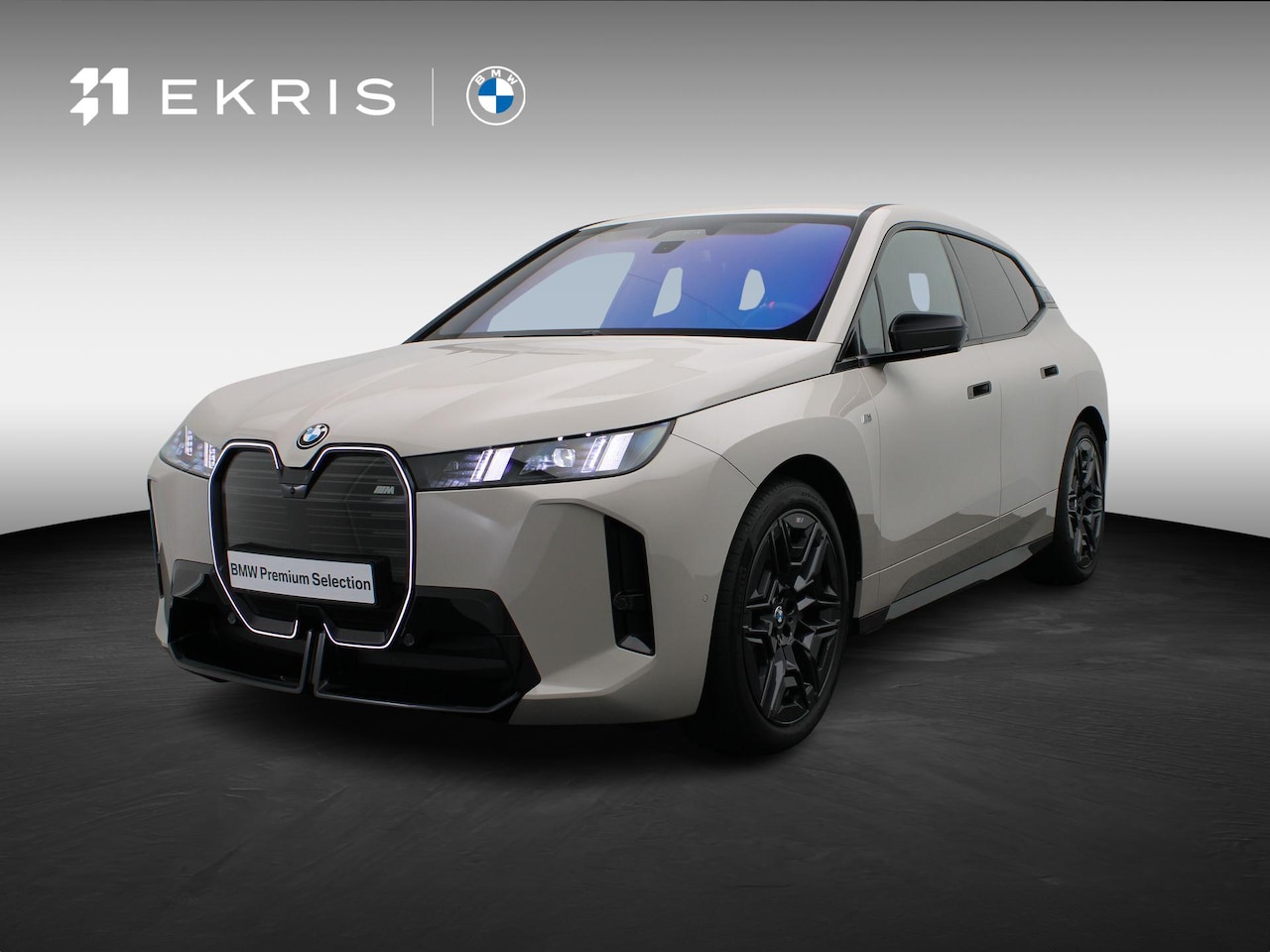 BMW iX - xDrive M70 112 kWh M Sportpakket Pro | Trekhaak | Stoelventilatie | Driving Assist Prof | - AutoWereld.nl