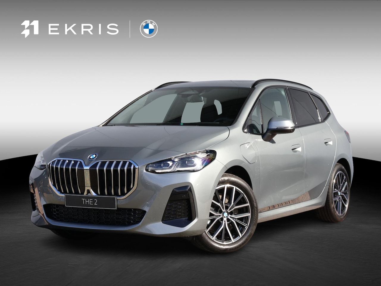 BMW 2-serie Active Tourer - 230e xDrive M Sportpakket | Travel Pack | Innovation Pack | Panoramadak | Trekhaak - AutoWereld.nl