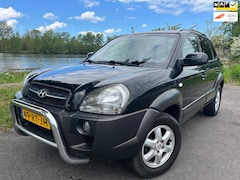 Hyundai Tucson - 2.0i Dynamic (apk: 06-05-2027) | Distributieketting vv bij 179.000 km in 2022