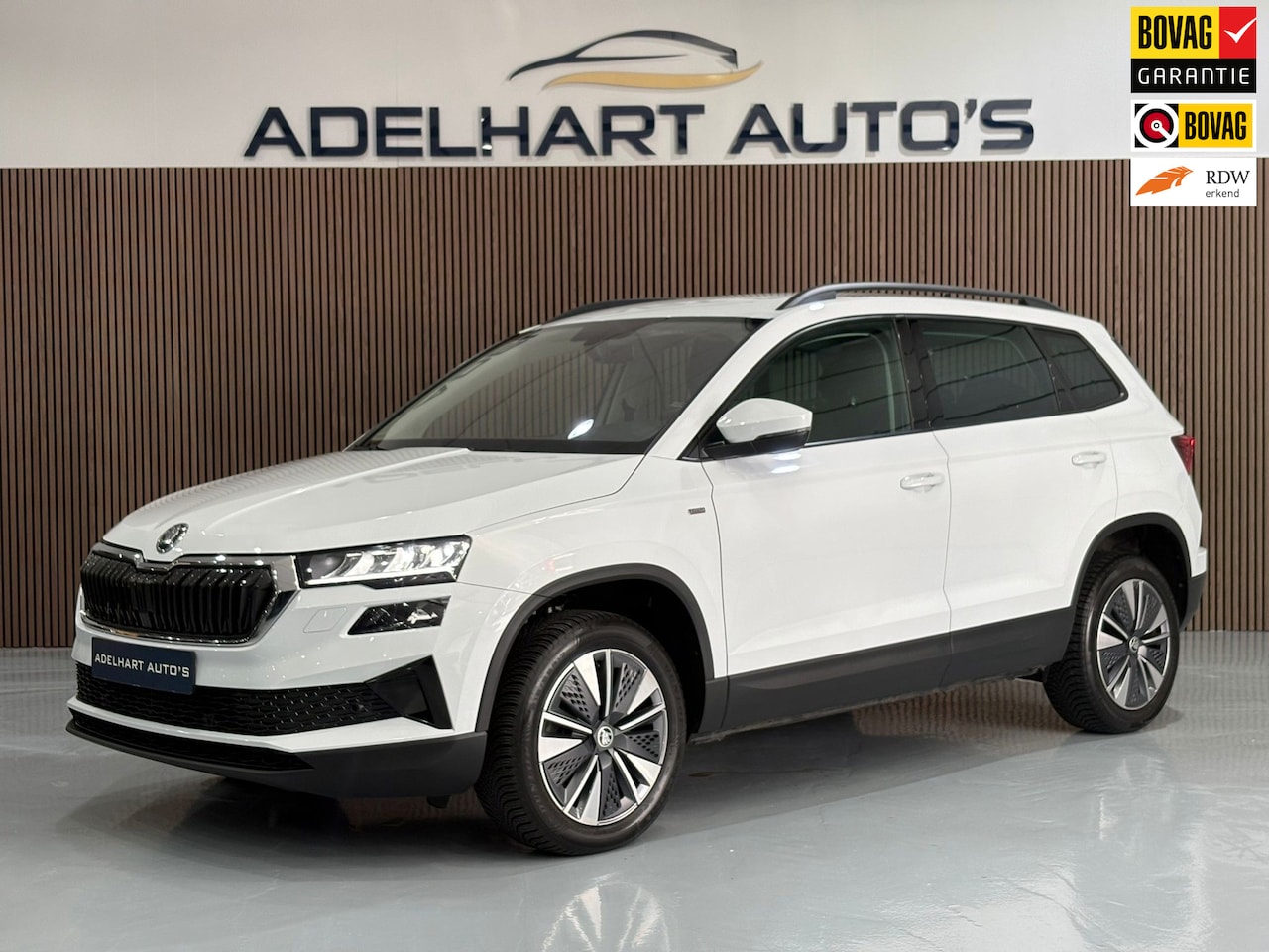 Skoda Karoq - 1.5 TSI ACT Business DSG Automaat / Navigatie full map / Camera / Cruise control / Keyless - AutoWereld.nl
