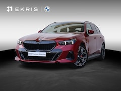BMW 5-serie Touring - 530e M Sportpakket Pro/ Stuurwiel verwarmd/ Comfort Access/ Elektrische Trekhaak/ panorama
