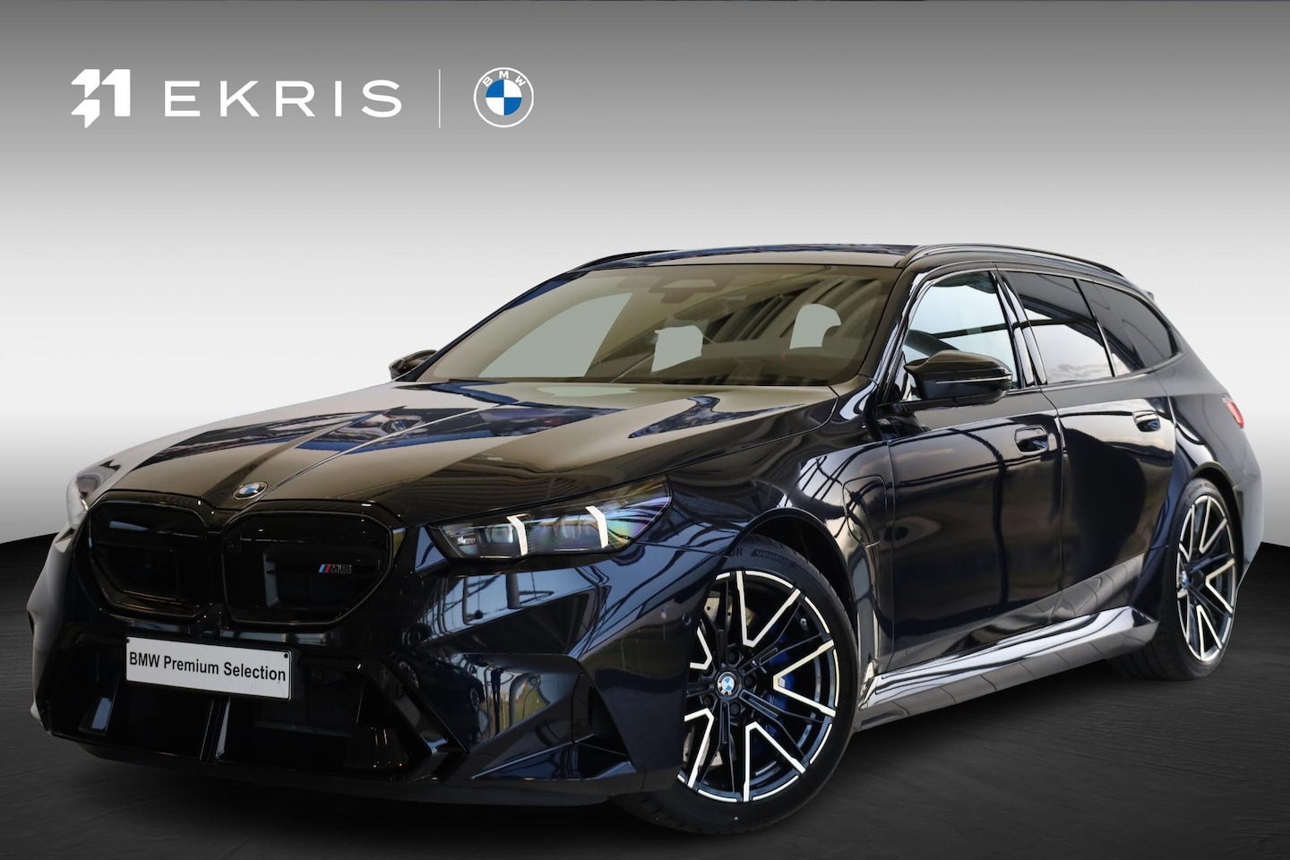 BMW M5 - Touring | Panorama Dak | Stoelventilatie en Verwarming | Driving Assistant Professional | - AutoWereld.nl
