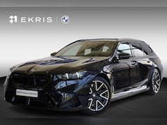 BMW M5 - Touring | Panorama Dak | Stoelventilatie en Verwarming | Driving Assistant Professional |