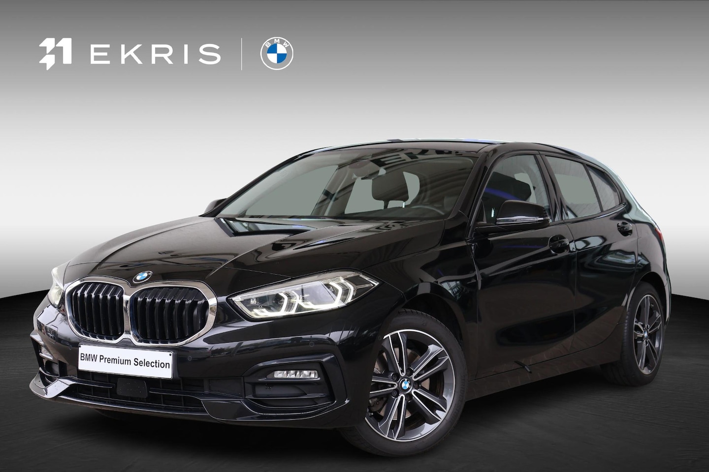 BMW 1-serie - 118i | SportLine | Leder | Stoelverwarming | Camera | Parkeersensoren voor en achter - AutoWereld.nl