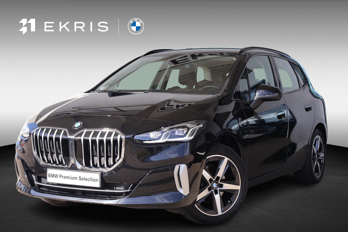 BMW 2-serie Active Tourer - 220i | Sportstoelen | Stoelverwarming | Trekhaak - AutoWereld.nl