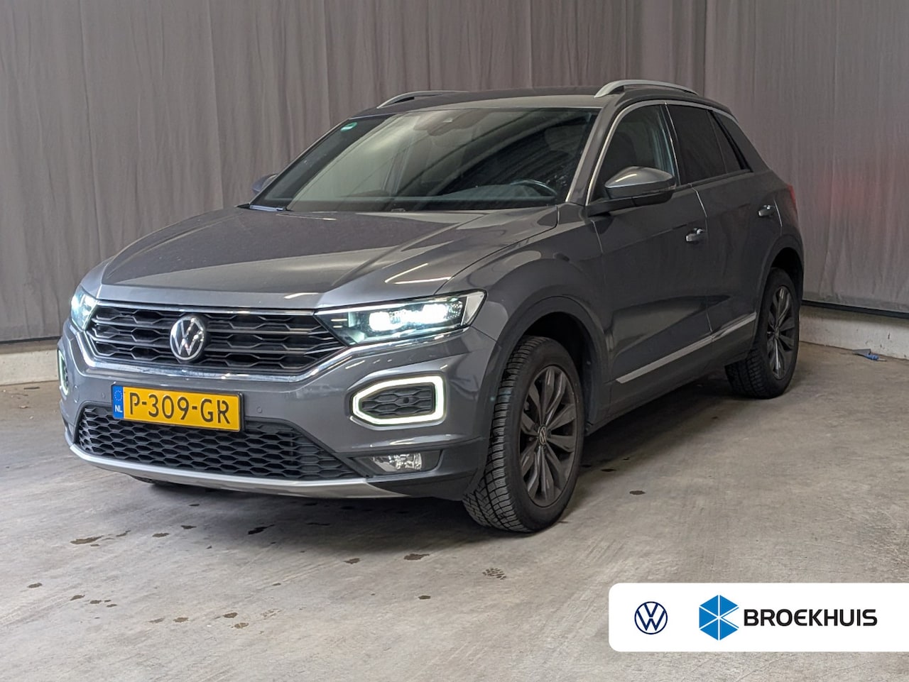 Volkswagen T-Roc - 1.5 TSI 150 pk Sport 7-DSG | Trekhaak | Achteruitrijcamera | Apple Carplay | ACC | - AutoWereld.nl