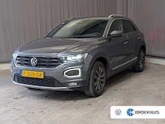 Volkswagen T-Roc - 1.5 TSI 150 pk Sport 7-DSG | Trekhaak | Achteruitrijcamera | Apple Carplay | ACC |