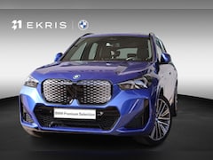 BMW iX1 - eDrive20 | M Sportpakket Pro | Panorama Dak | Stoelverwarming | Achteruitrijcamera | Lente