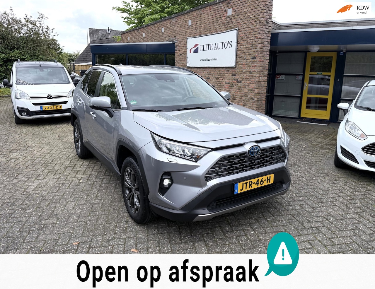 Toyota RAV4 - 2.5 Hybrid Dynamic/Nieuwstaat/Navi/Alarm klasse3/Garantie/Stuur-Stoelverwarming/veel extra - AutoWereld.nl