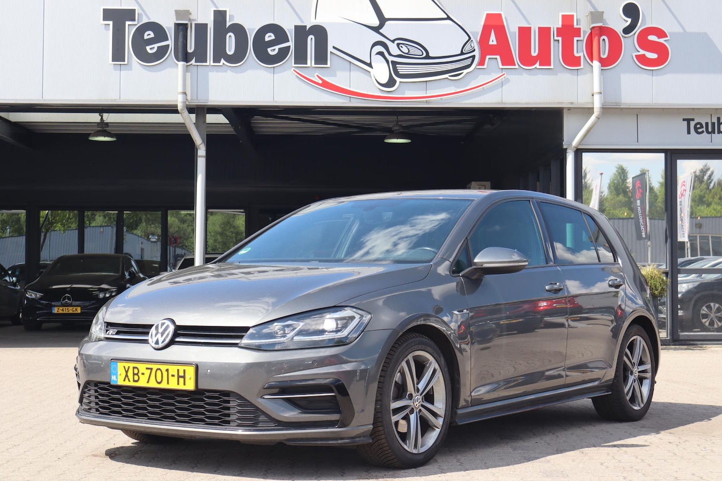 Volkswagen Golf - 1.4 TSI Highline Business R | 125PK | Virtual Cockpit | Camera | Apple CarPlay - AutoWereld.nl