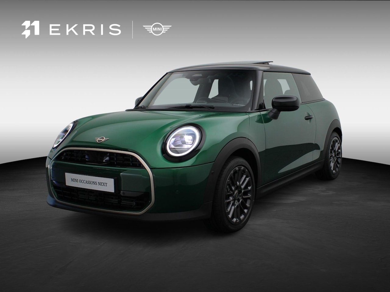 MINI Cooper - C Favoured + M pakket + Getint Glas + Pano - AutoWereld.nl