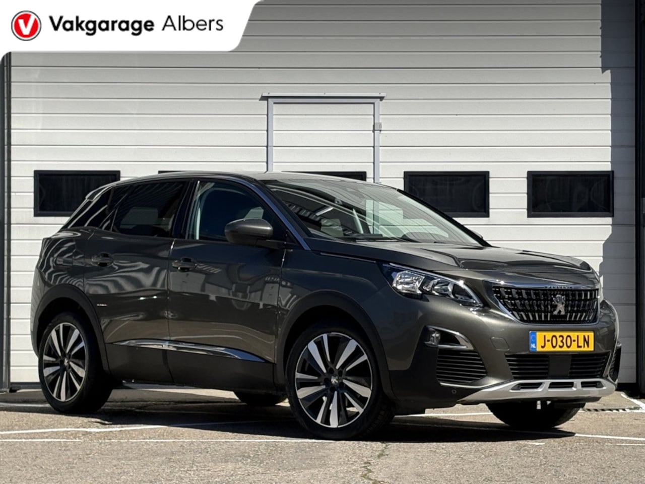 Peugeot 3008 - 1.2 PT BL Premium Luxe Aut | Navi | Camera | 19 inch | Trekhaak - AutoWereld.nl