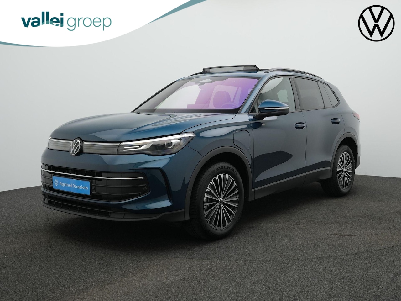 Volkswagen Tiguan - 1.5 eHybrid 204 pk Life | Panoramadak | Trekhaak | Adaptief onderstel | Head-up display | - AutoWereld.nl