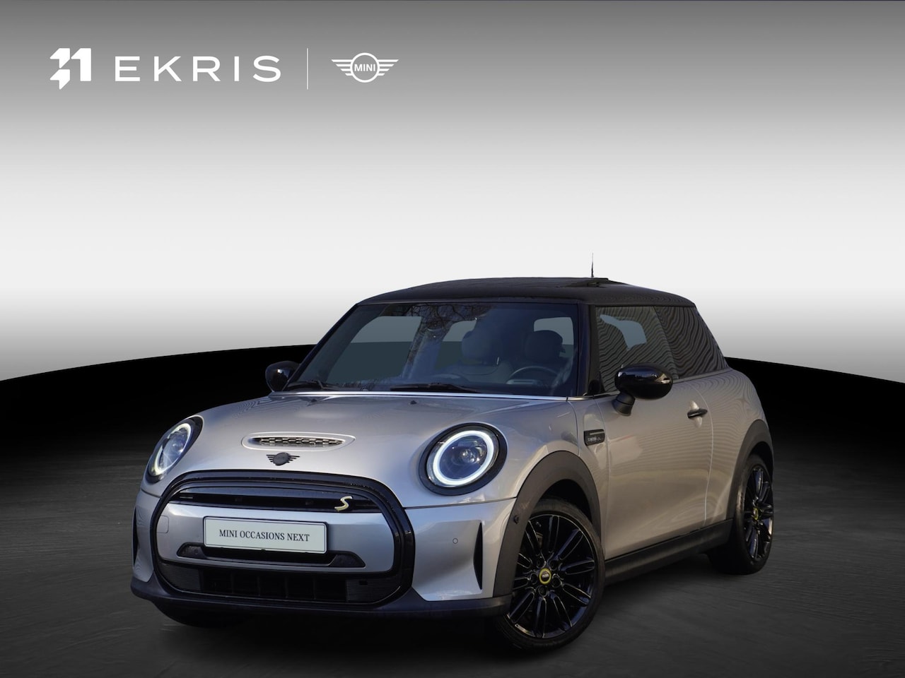 MINI Mini-Electric - Cooper SE Classic Uitvoering | Glazen panoramadak | Harman-Kardon sound system | Piano Bla - AutoWereld.nl