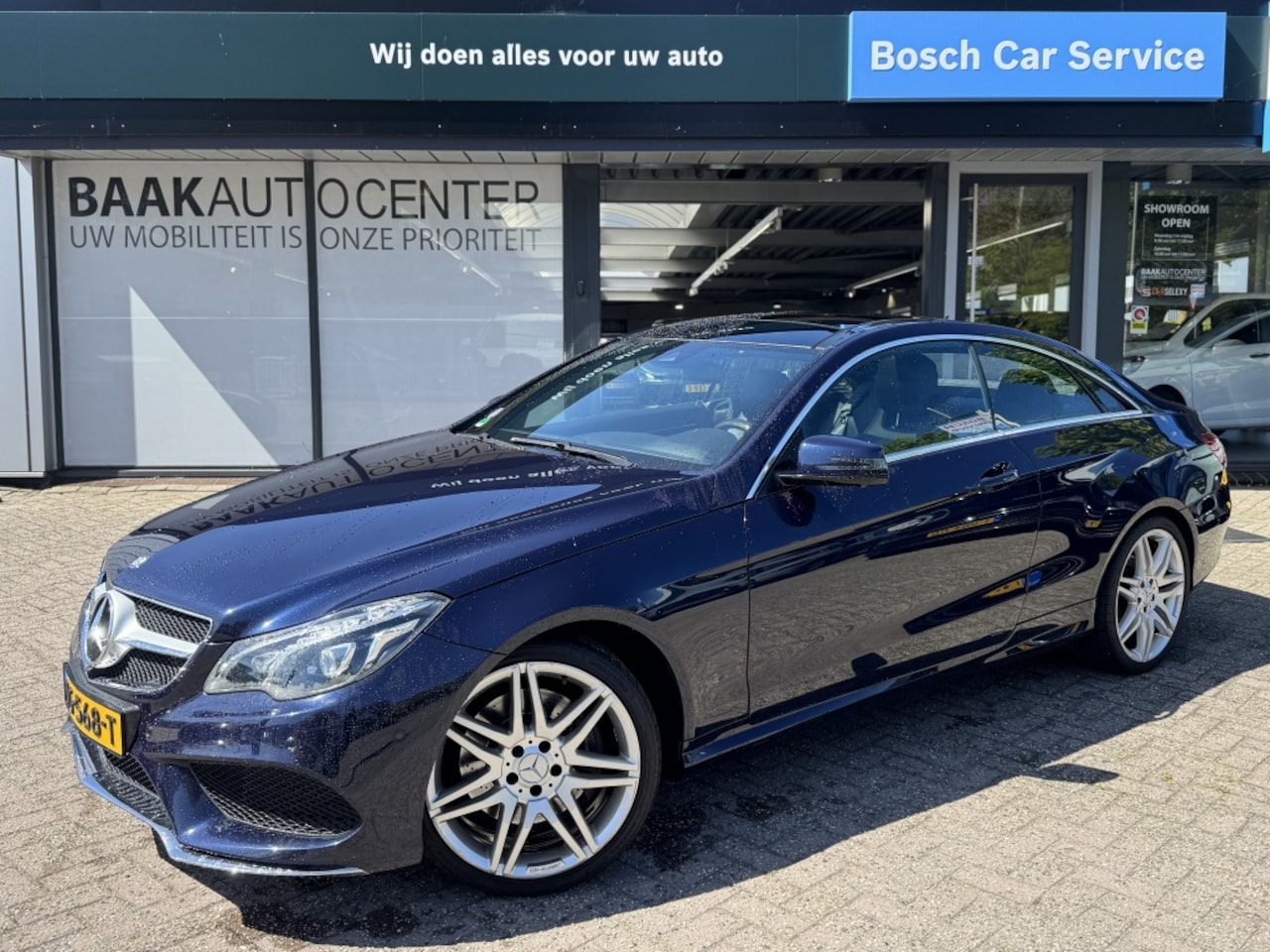 Mercedes-Benz E-klasse Coupé - 400 Prestige | Panoramadak | 360 camera | Leer - AutoWereld.nl