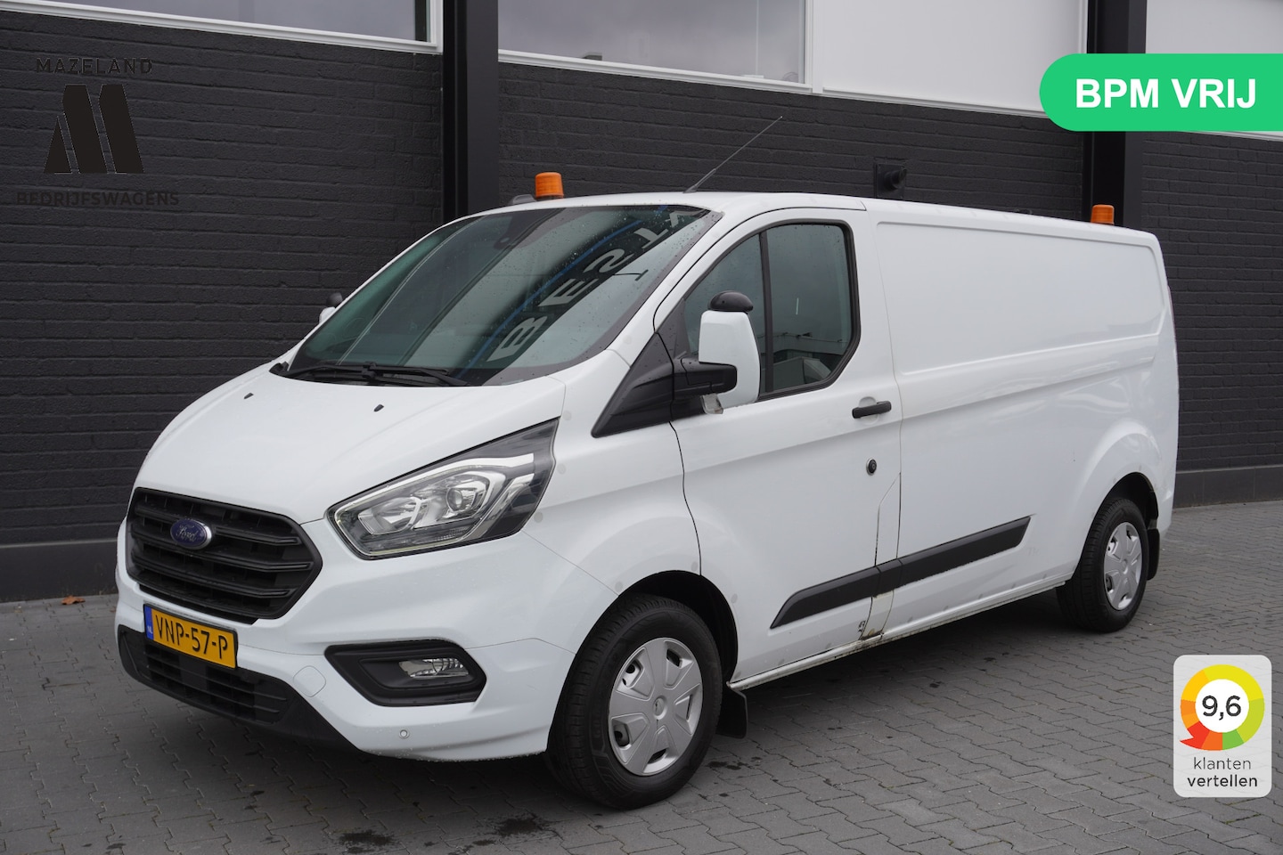 Ford Transit Custom - 2.0 TDCI 130PK L2 - EURO 6 - Airco - Navi - Cruise - €12.900,- Excl. - AutoWereld.nl