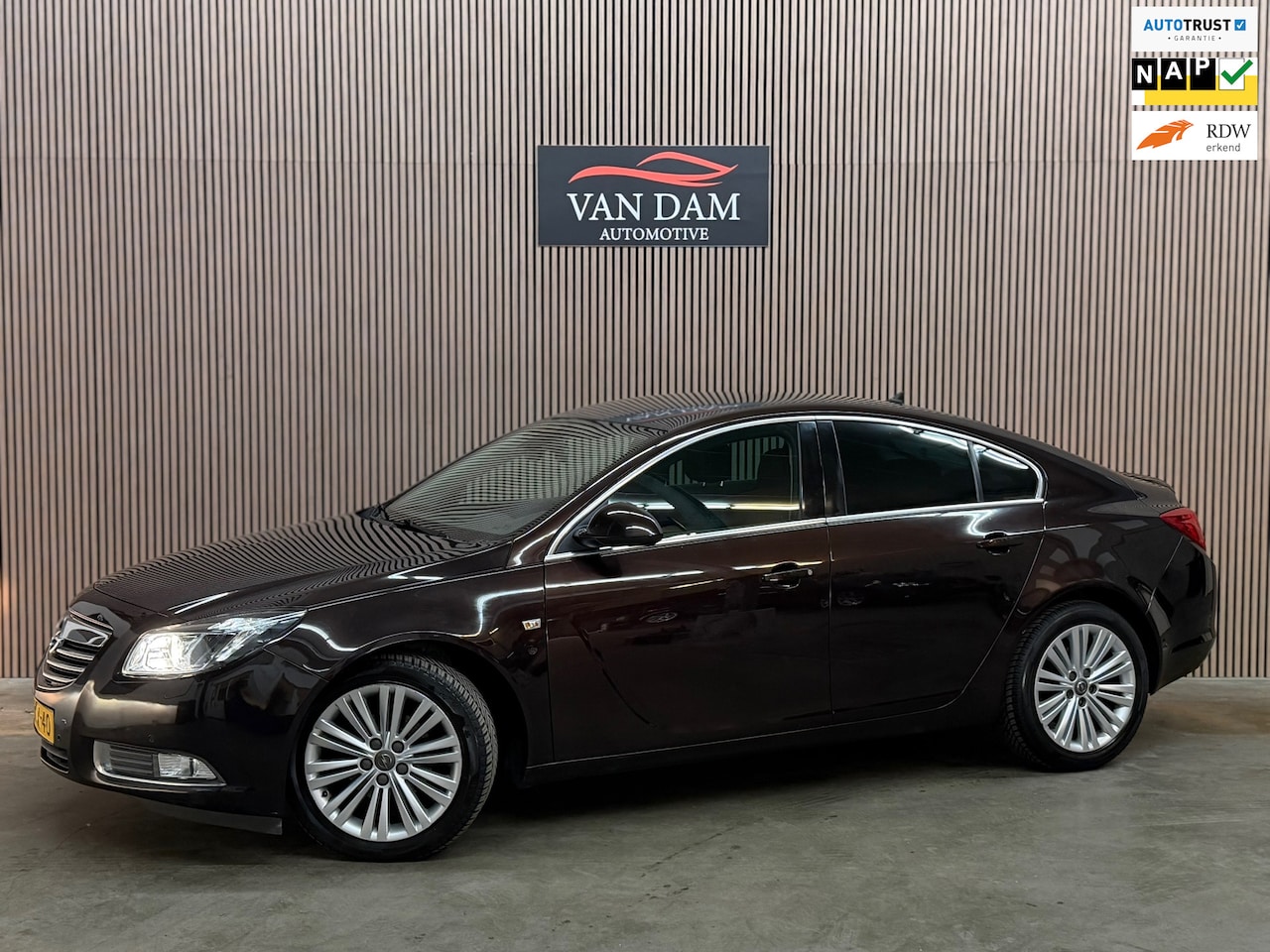 Opel Insignia - 1.4 Turbo EcoFLEX Business+ 2013 NAP XENON CRUISE - AutoWereld.nl