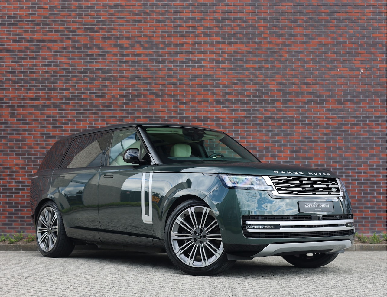 Land Rover Range Rover - P460e LWB Autobiography | Pano - Meridian - Clearsight - AutoWereld.nl