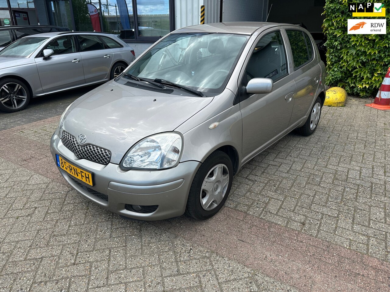 Toyota Yaris - 1.0 VVT-i S-Line 1.0 VVT-i S-Line - AutoWereld.nl