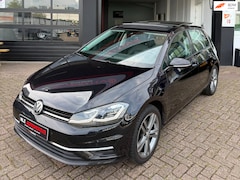 Volkswagen Golf - 1.6 TDI Highline Business R Pano/Automaat