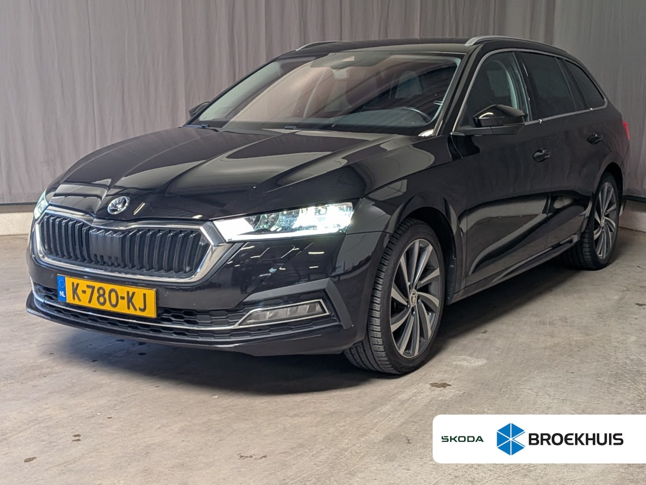 Skoda Octavia Combi - 1.0 e-TSI Business Edition Plus AUTOMAAT | Airco (automatisch) | Apple Carplay/Android Aut - AutoWereld.nl