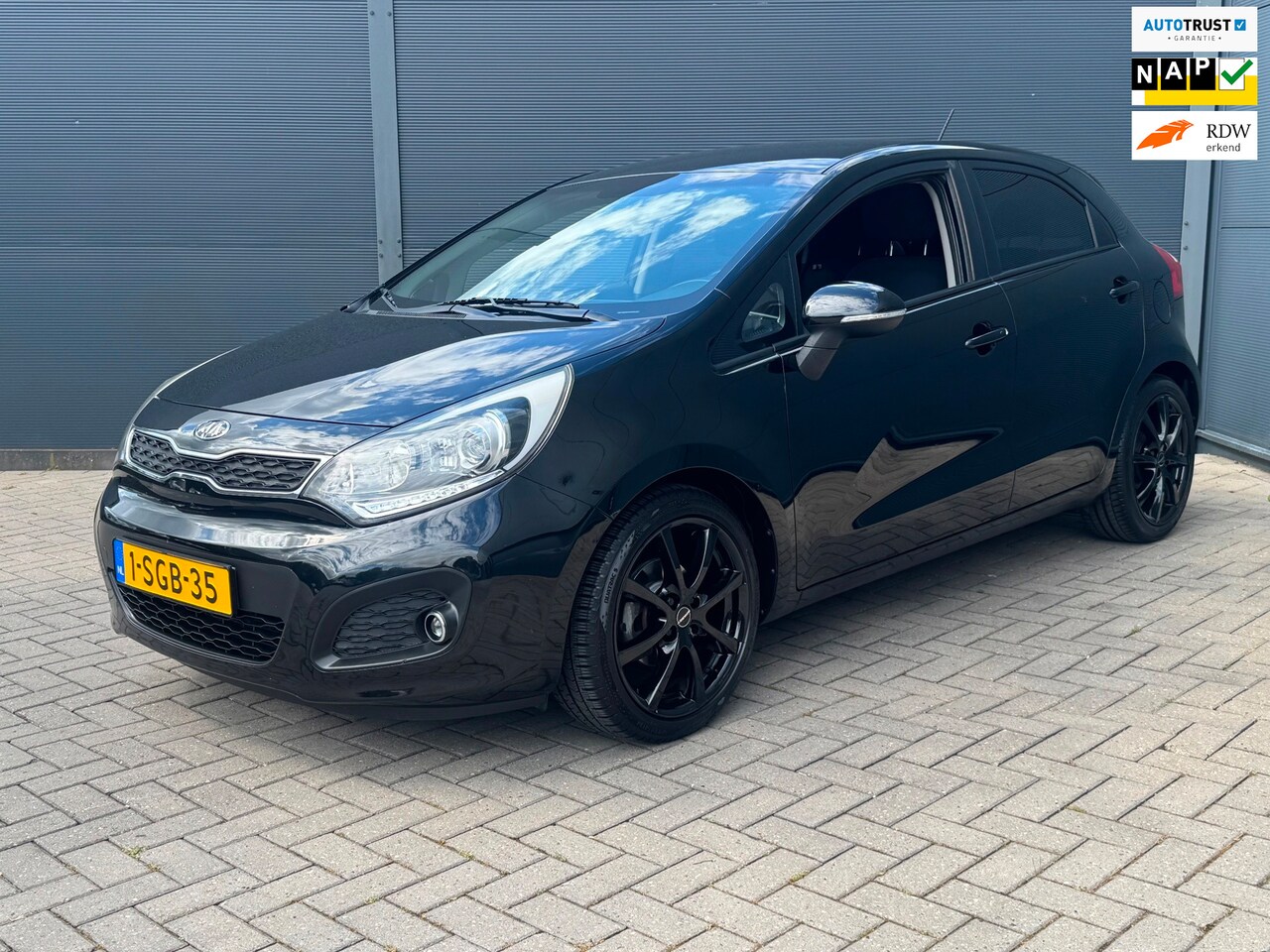 Kia Rio - 1.2 CVVT Super Pack / Carplay / Nap - AutoWereld.nl