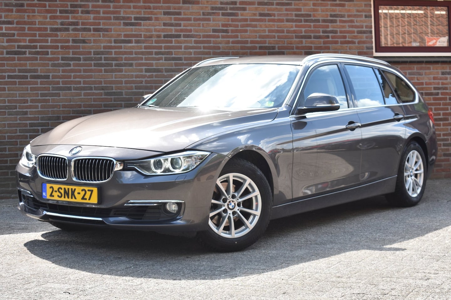 BMW 3-serie Touring - 320i High Executive '13 Leder LED Clima Navi Cruise - AutoWereld.nl