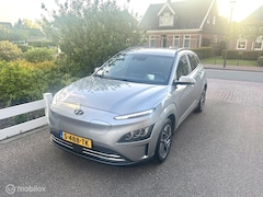Hyundai Kona Electric - EV Premium 64 kWh WARMTE POMP STOELKOELING/VERWARMING CARPLAY 1E EIGENAAR CAMERA ZEER NETT
