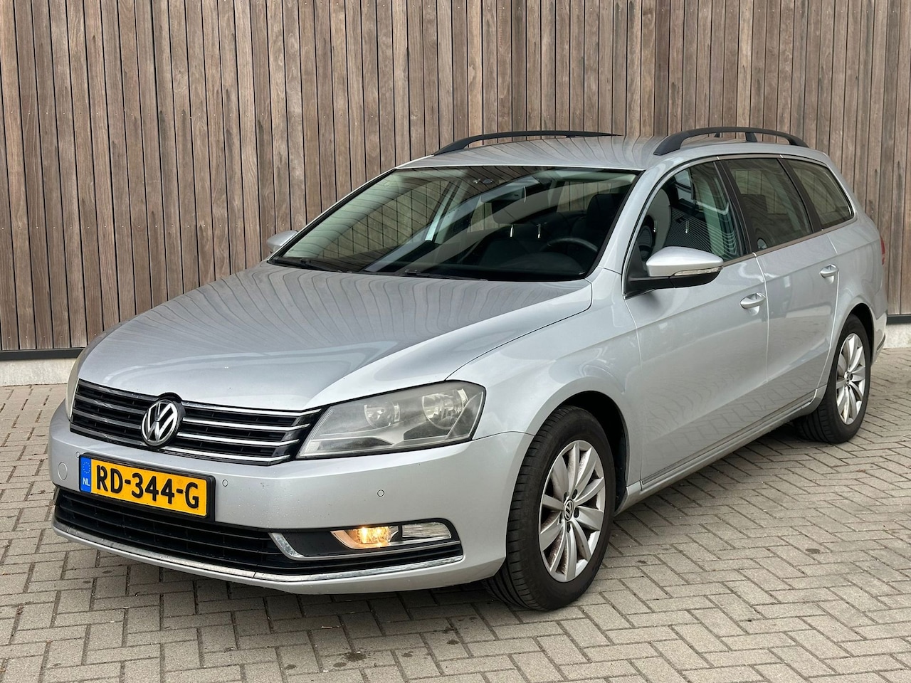 Volkswagen Passat Variant - 1.6 TDI Highline | CLIMA | NAVI | - AutoWereld.nl