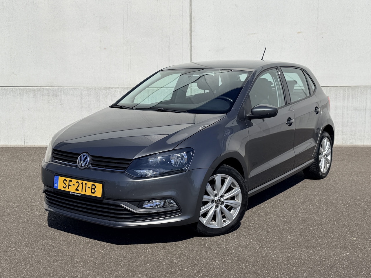 Volkswagen Polo - 1.0 / AIRCO / DEALER ONDERHOUDEN / APK NIEUW - AutoWereld.nl