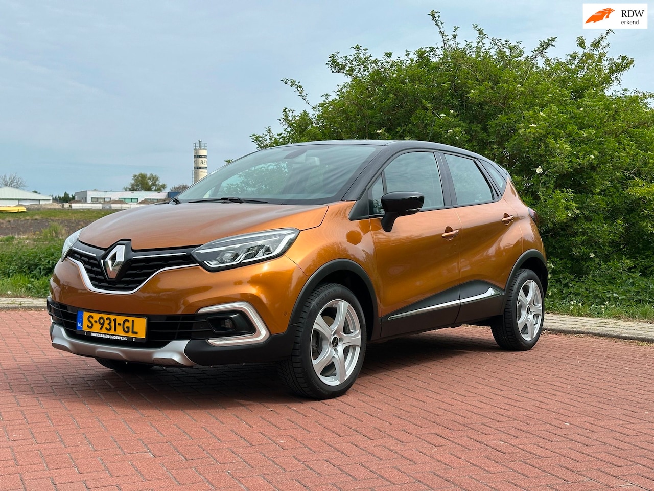 Renault Captur - 1.2 TCe Intens Leer/Cam/ Two-Tone - AutoWereld.nl