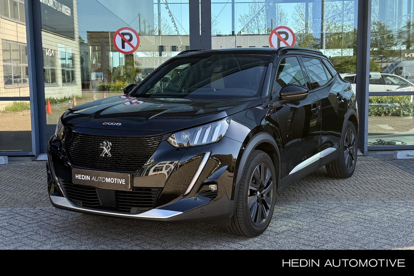 Peugeot e-2008 - EV GT Pack 50 kWh | Navigatie | Leder/Alcantara | Camera | Climate control | Adapt. Cruise - AutoWereld.nl