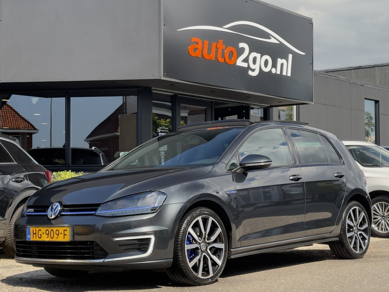 Volkswagen Golf - 1.4 TSI AUT6 GTE PANODAK SPORT-INT NAVI PARKPILOT LED LMV PDC - AutoWereld.nl