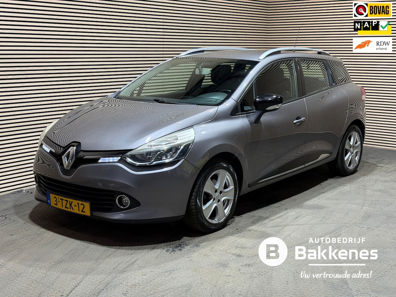 Renault Clio Estate - 0.9 TCe Expression | Airco | Cruise | Bluetooth - AutoWereld.nl