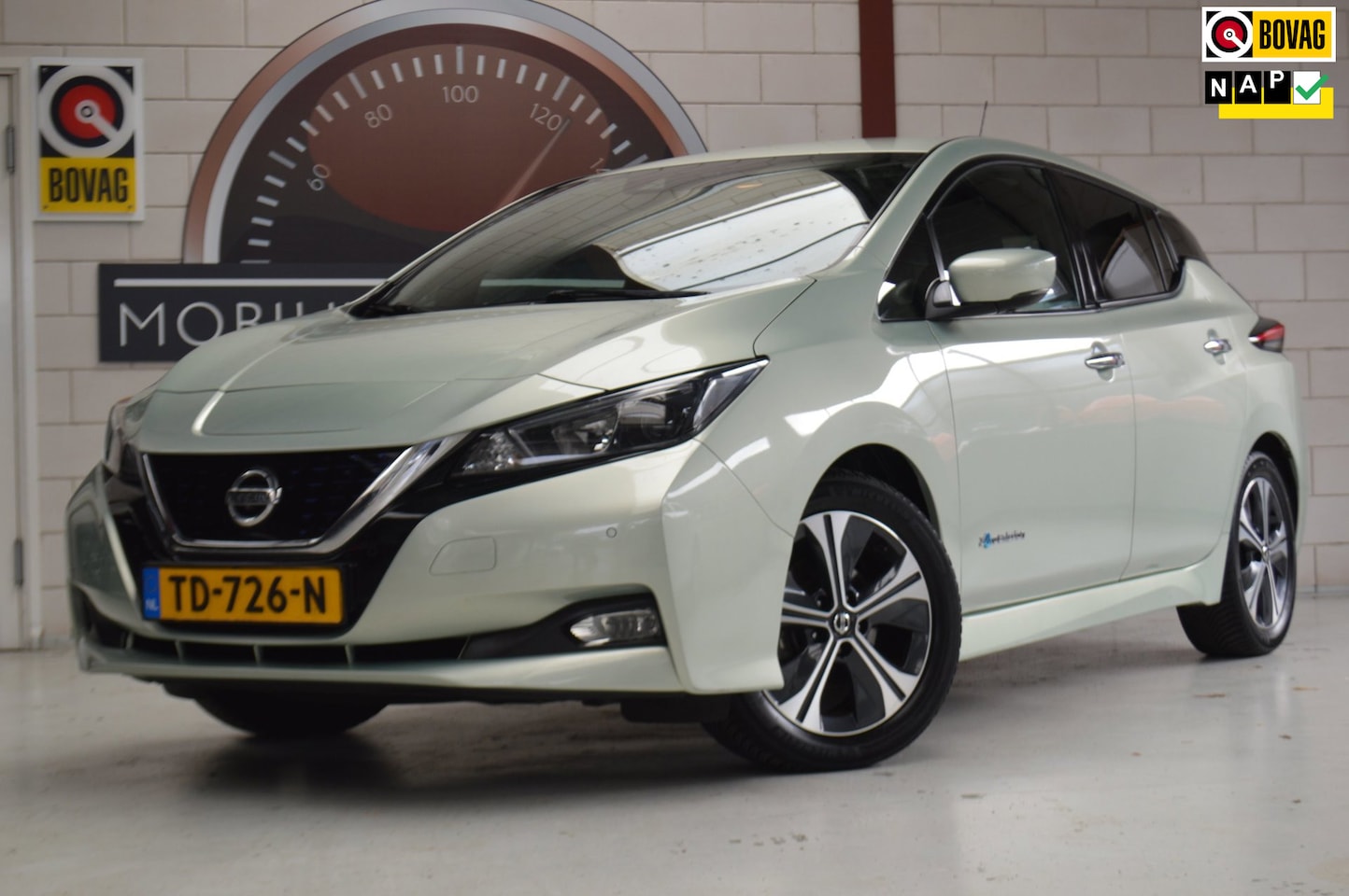 Nissan LEAF - Visia 40 kWh Visia 40 kWh, NIEUWSTAAT!!! All-season - AutoWereld.nl