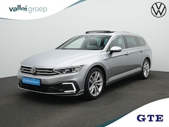 Volkswagen Passat Variant - 1.4 TSI 218 pk PHEV GTE | Panoramadak | Trekhaak | IQ Light | Leder/alcantara | Achteruitr