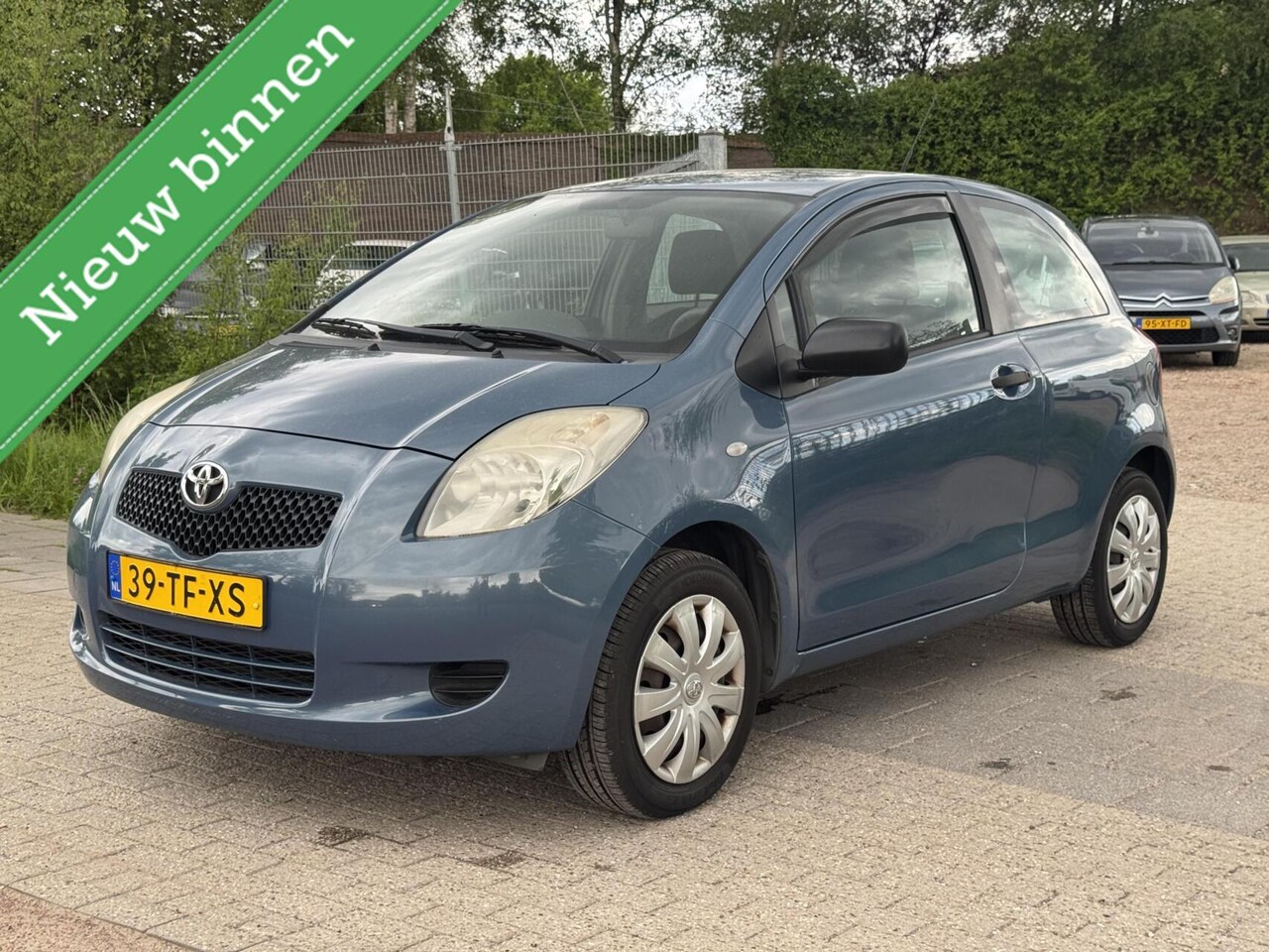 Toyota Yaris - 1.0 VVTi Terra LAAG KM NAP INC NIEUW APK - AutoWereld.nl