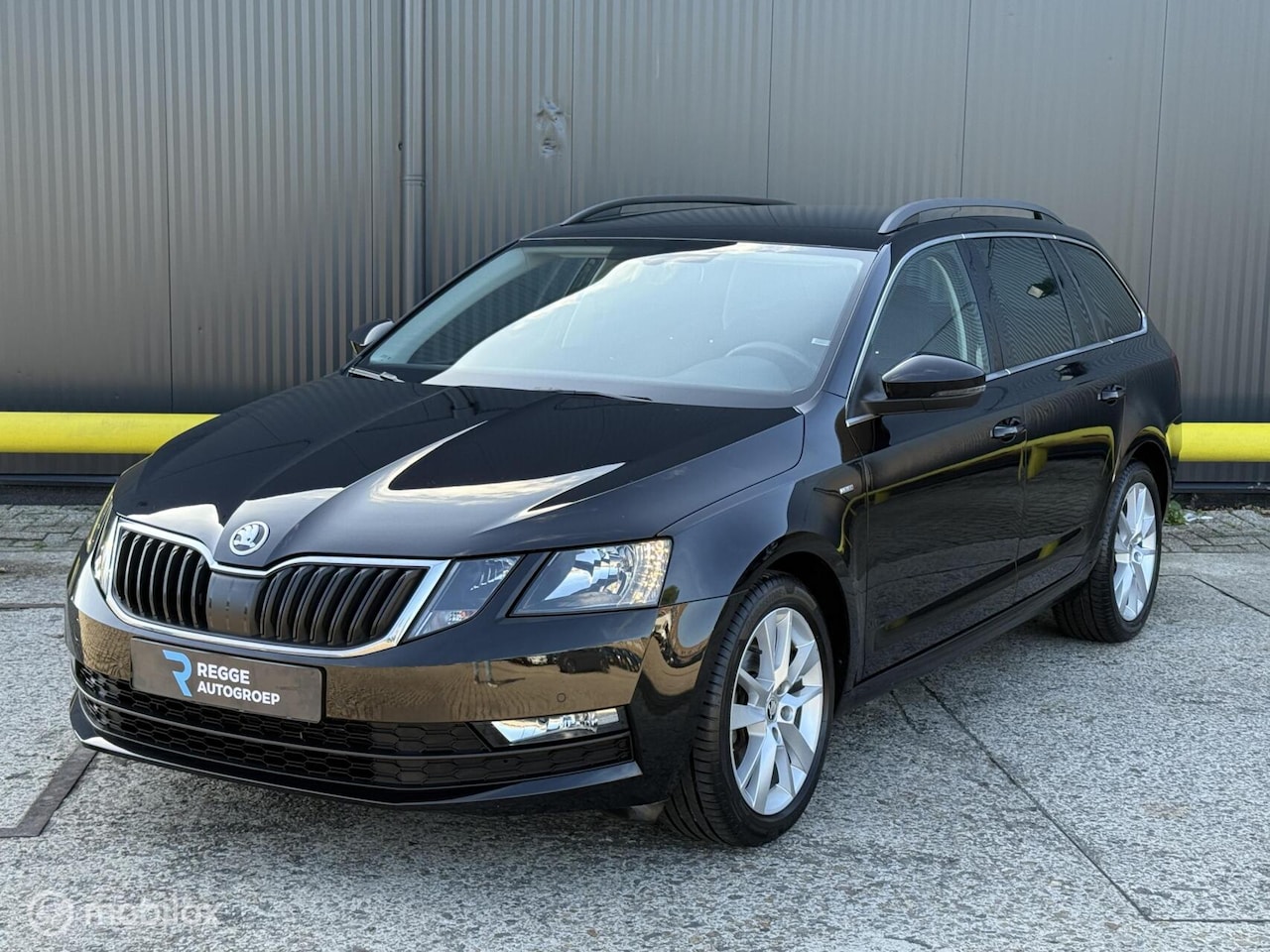 Skoda Octavia - 1.0 TSI Greentech Ambition NAVI | PDC | - AutoWereld.nl