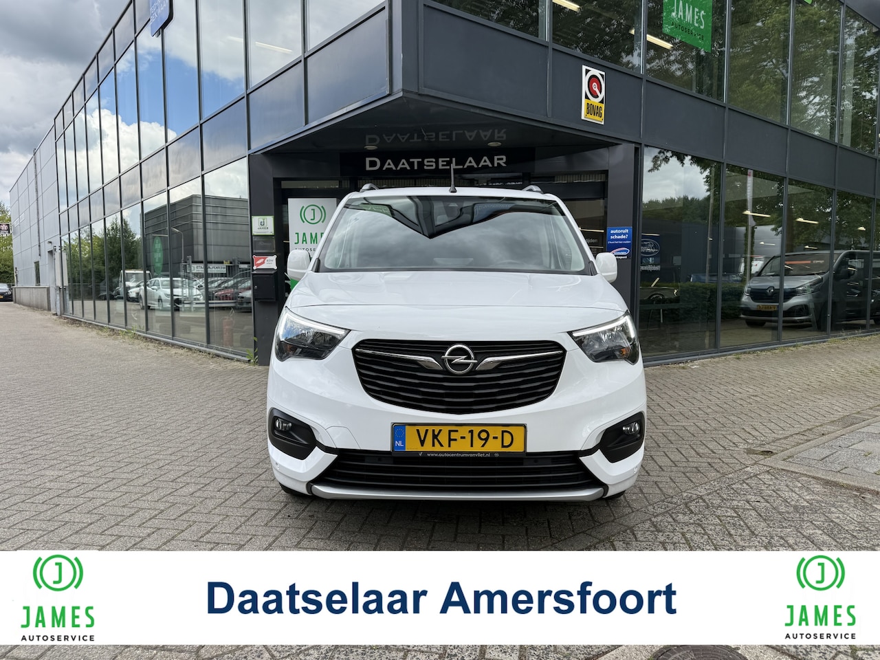 Opel Combo - 1.5D L2H1 Innovation Navigatie Camera Trekhaak - AutoWereld.nl