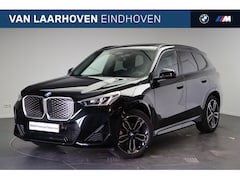 BMW iX1 - eDrive20 M Sport / Panoramadak / Sportstoelen / M Adaptief onderstel / Parking Assistant /