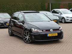 Volkswagen Golf - 2.0 TSI GTI / Panoramadak / Camera / Navigatie / 19'' / Dodehoek / CarPlay / Stoelverwarmi