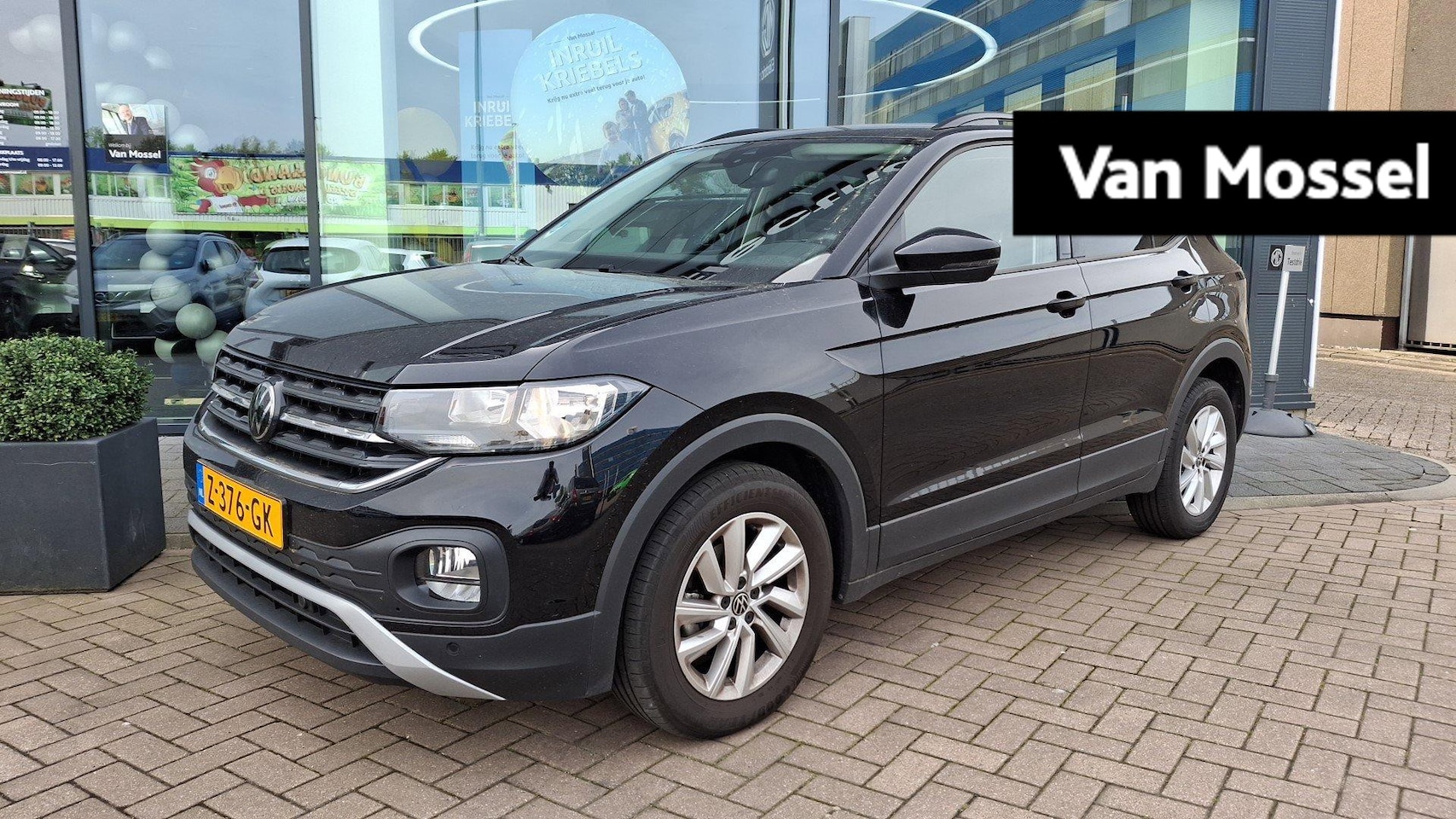 Volkswagen T-Cross - 1.0 TSI Life | 95 PK | Parkeersensoren voor + achter | Camera | Stoelverwarming | Airco | - AutoWereld.nl