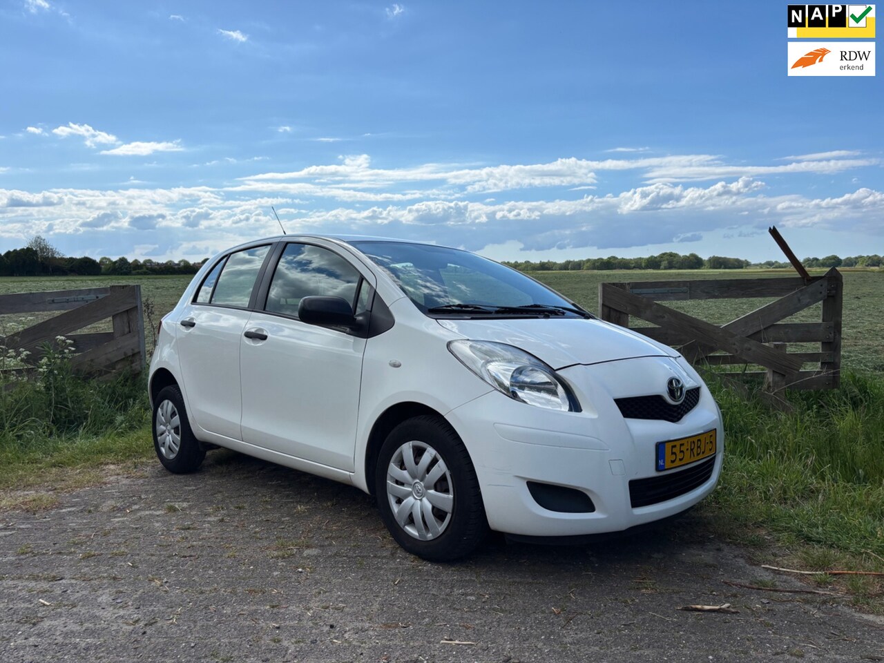 Toyota Yaris - 1.0 VVTi Acces 1.0 VVTi Acces, AIRCO - AutoWereld.nl