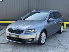 Skoda Octavia Combi - 1.2 TSI Ambition TREKHAAK | NAVI | XENON