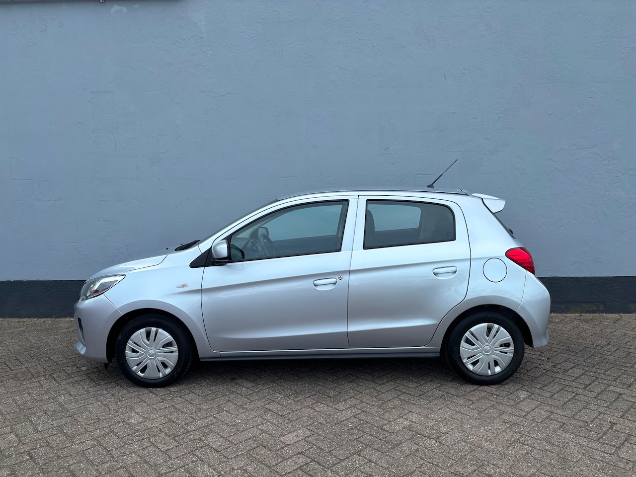 Mitsubishi Space Star - 1.2 Cool+ 5-Deurs - Airco - AutoWereld.nl